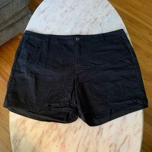 Lane Bryant_ Black Shorts _ Size 20_ (GUC)